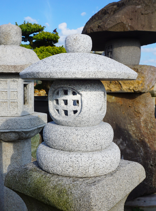 Buy Kodai Tamate Gata Ishidoro, Stone Lantern for sale - YO01020028