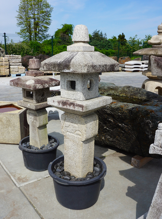Buy Oribe Gata Ishidoro, Japanese Stone Lantern for sale - YO01010316