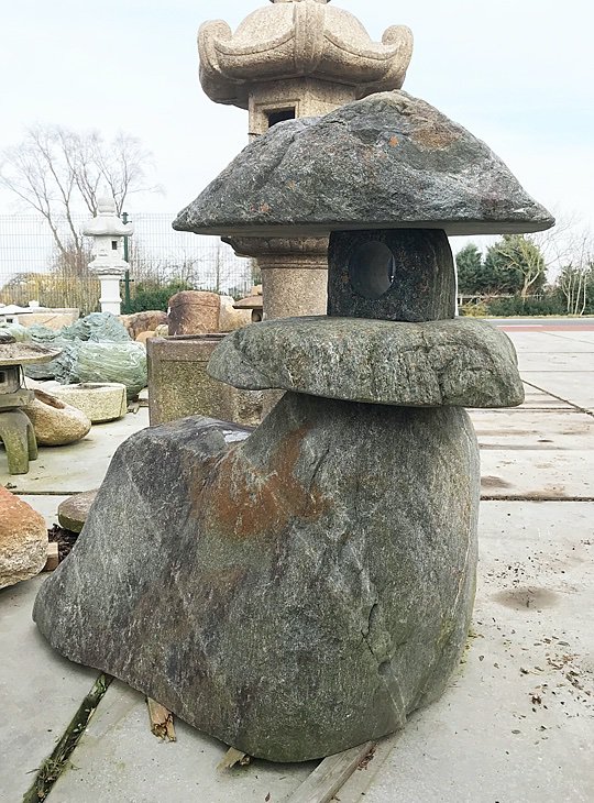 Buy Shikoku Yamadoro, Japanese Stone Lantern for sale - YO01010057